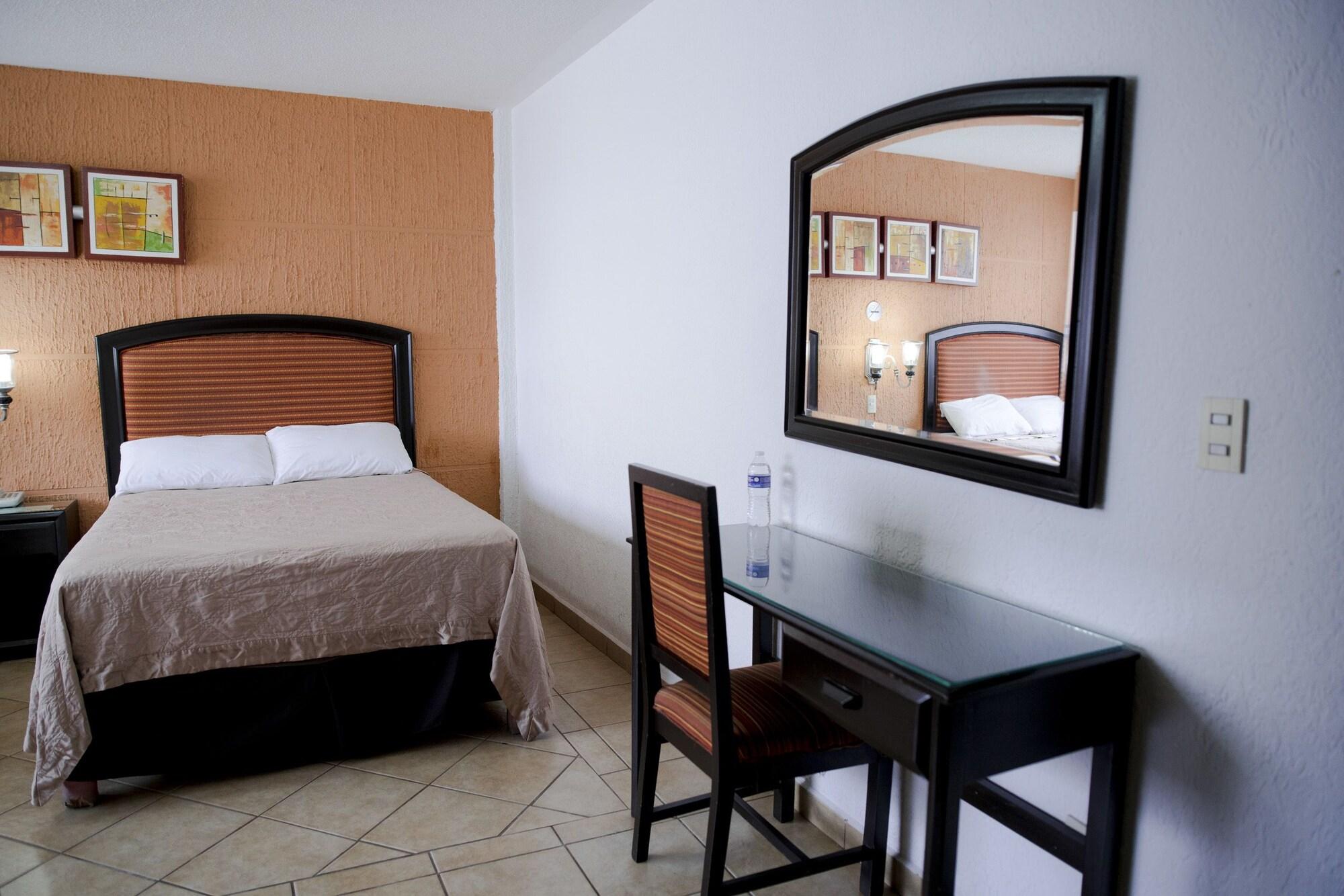 EH Ejecutivo Urban Hotel Tepic Exterior foto