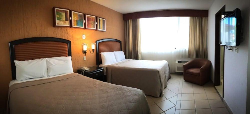 EH Ejecutivo Urban Hotel Tepic Exterior foto