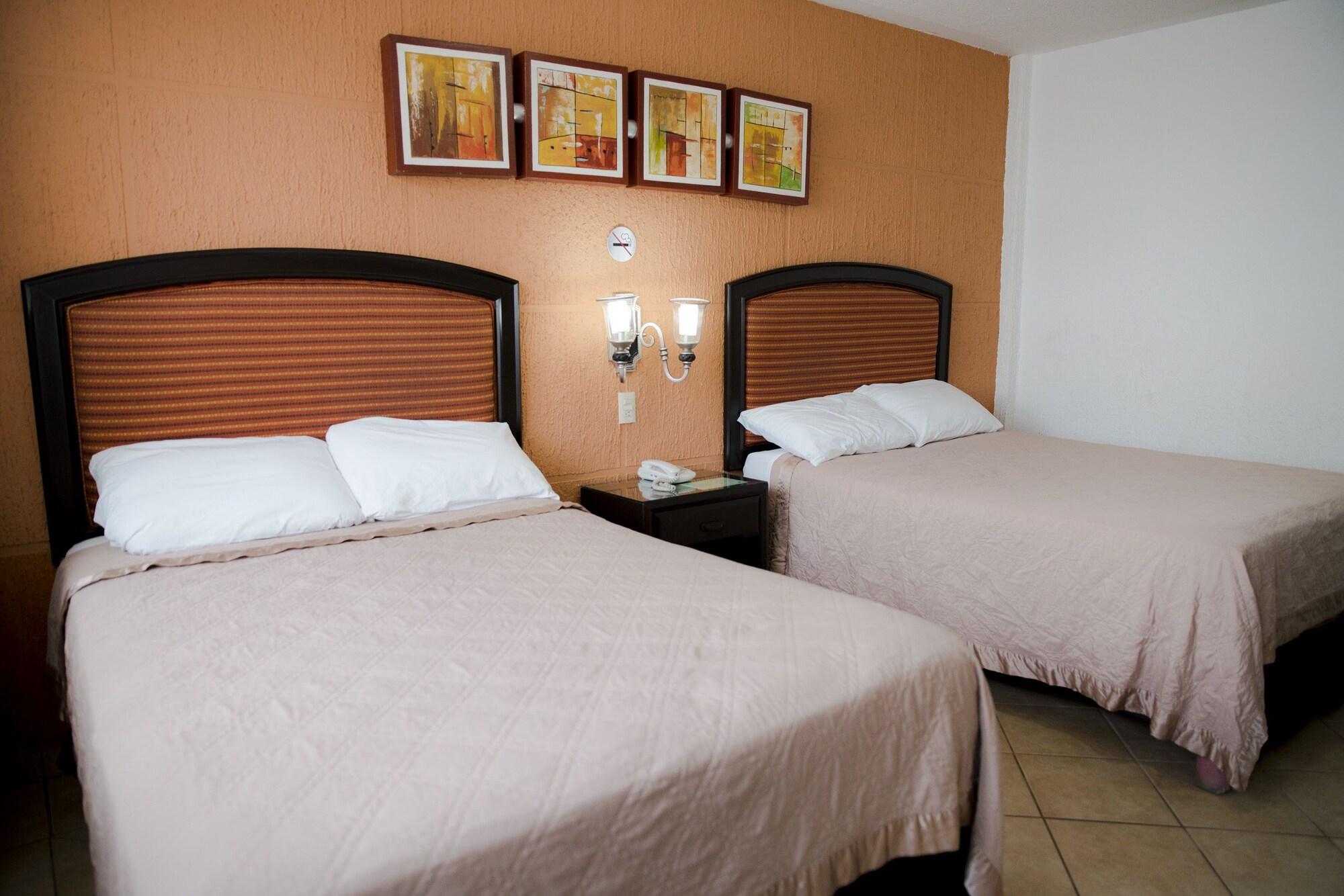 EH Ejecutivo Urban Hotel Tepic Exterior foto