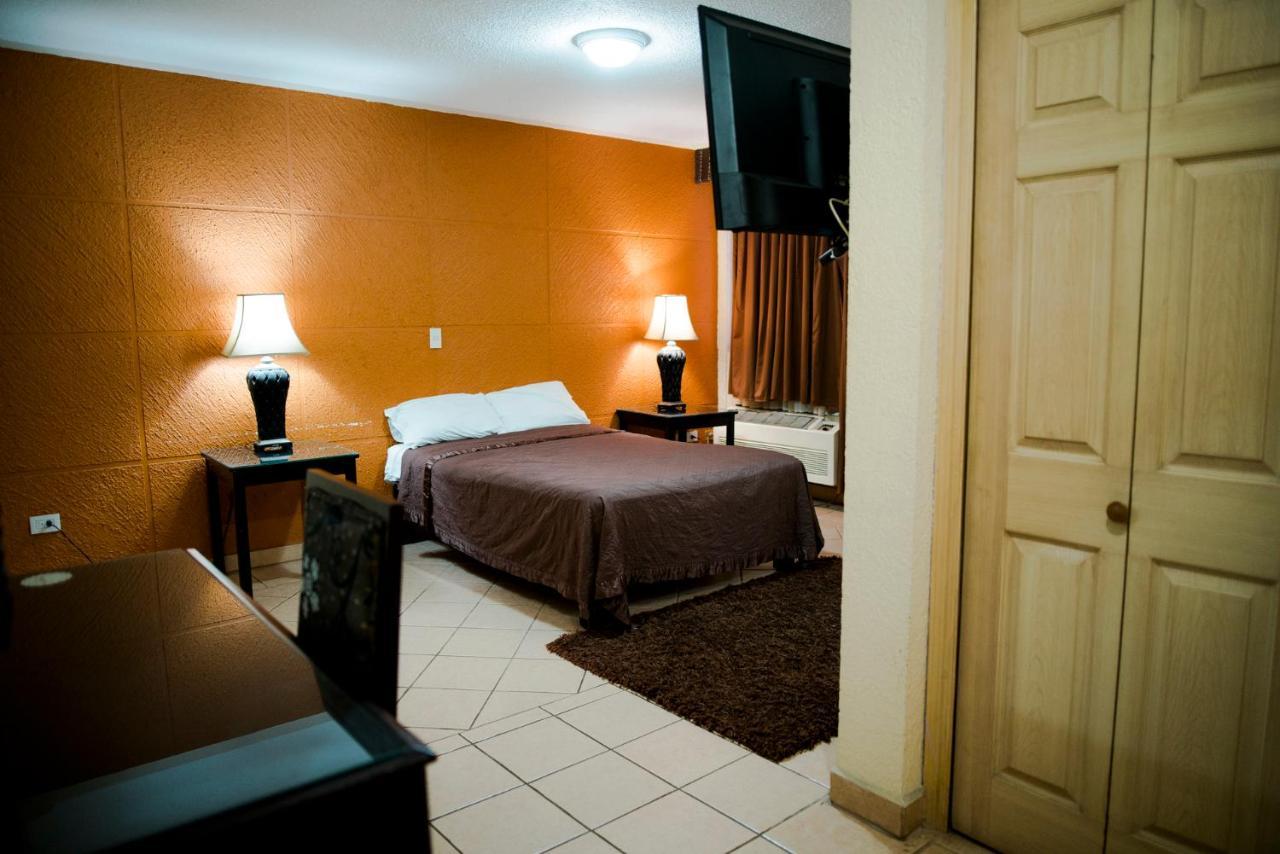 EH Ejecutivo Urban Hotel Tepic Exterior foto