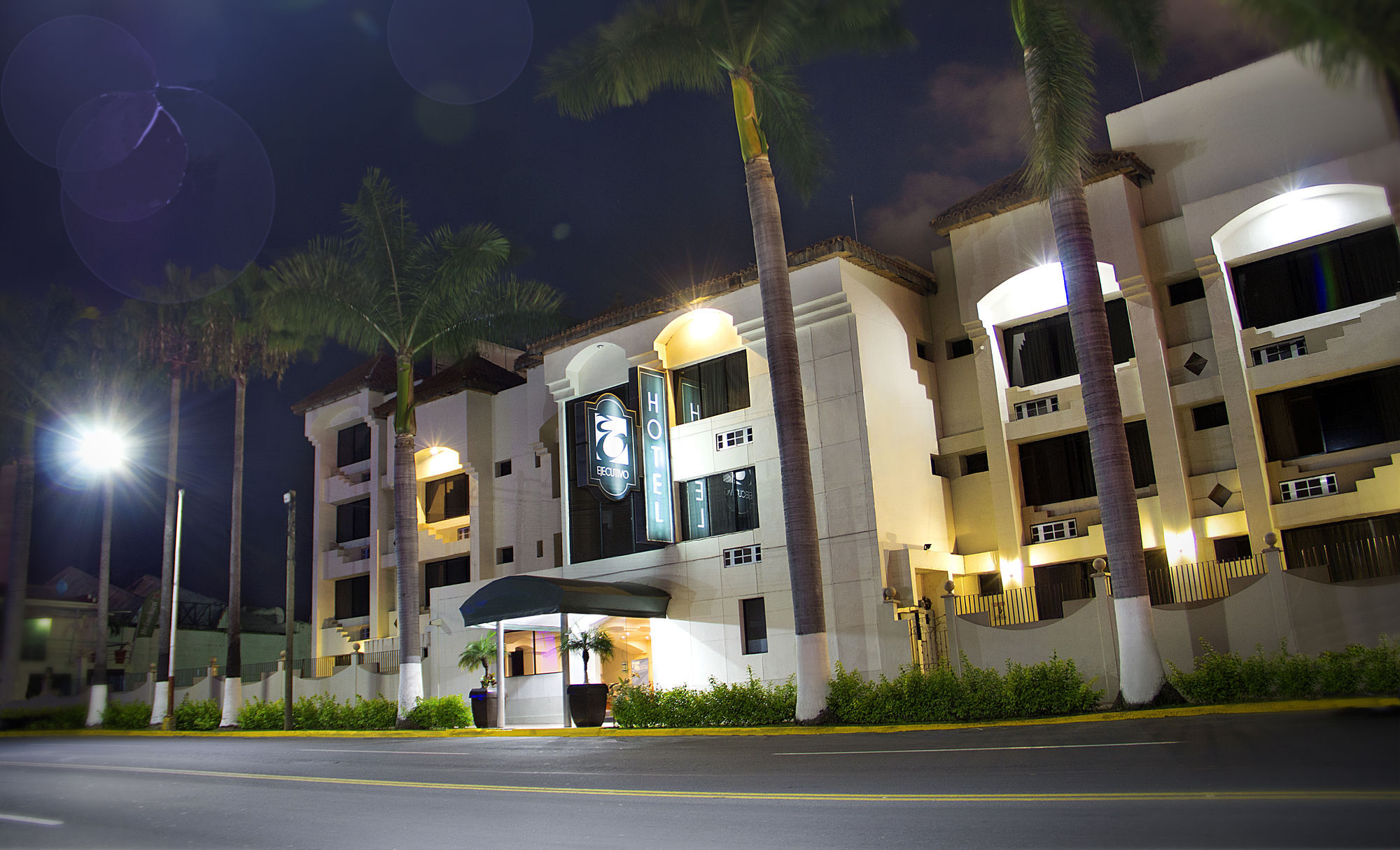 EH Ejecutivo Urban Hotel Tepic Exterior foto